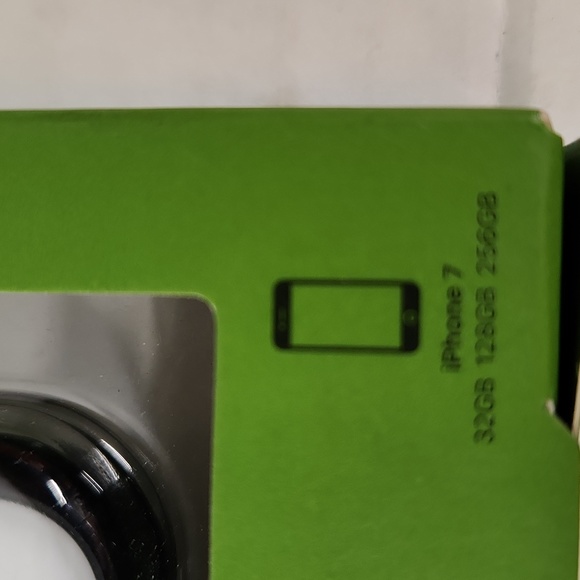 New in box, Kate Spade New York f/ IPhone 7 & IPhone 6 Protective Case - Picture 3 of 7